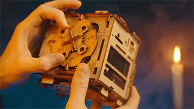 Cluebox 6: Sherlock's Camera